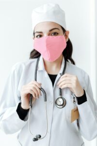 Tout savoir sur le rôle et les études d’un médecin généraliste